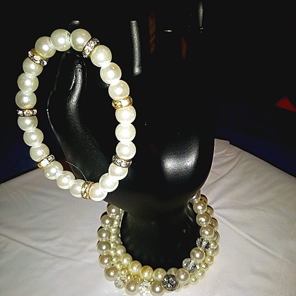 4Faux Pearl and faux Jewel spacer bead bracelet with some faux crystal
